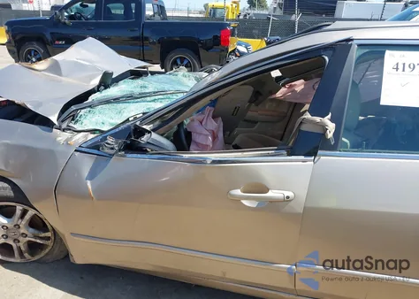 2007 Honda Accord 2.4 Ex z USA, uszkodzony, nr VIN 1HGCM56887A062117